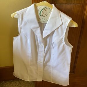 Like new Cropped White Calvin Klein Sleeveless Top